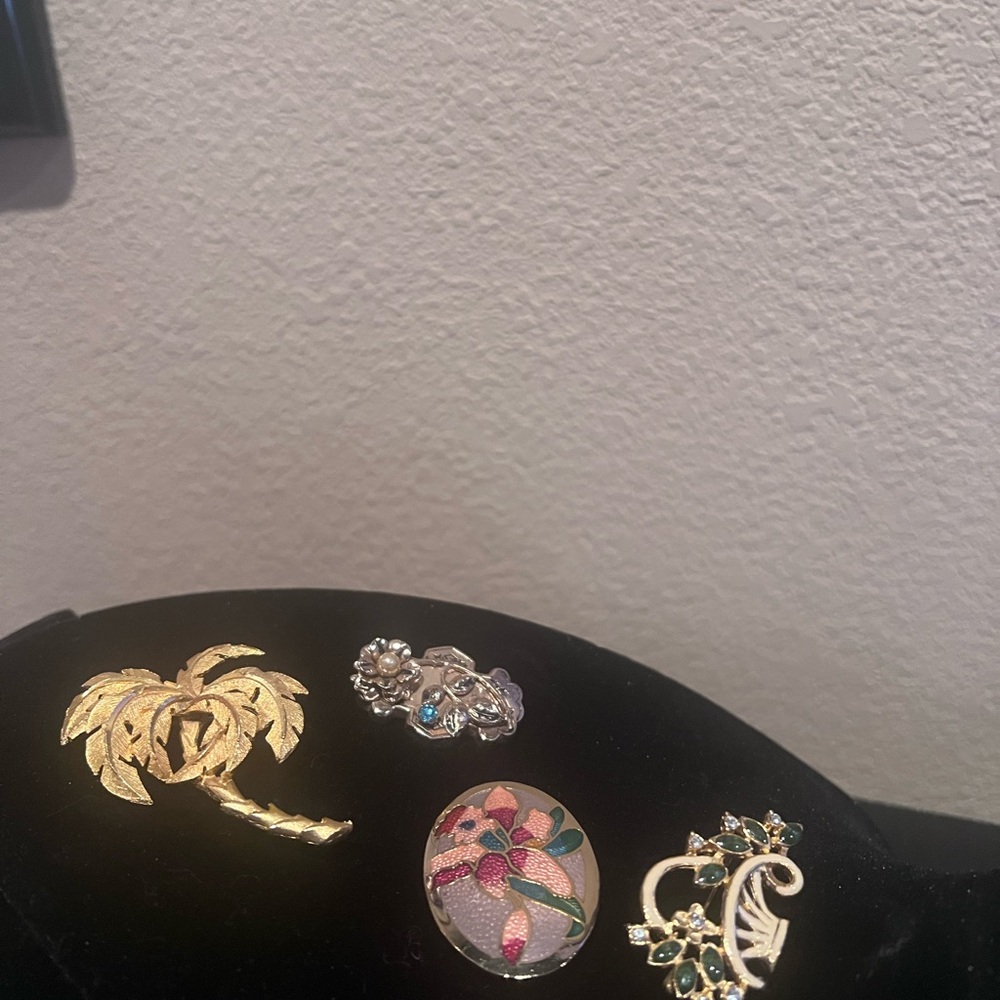 Elegant Gold and Silver Jewelry Set